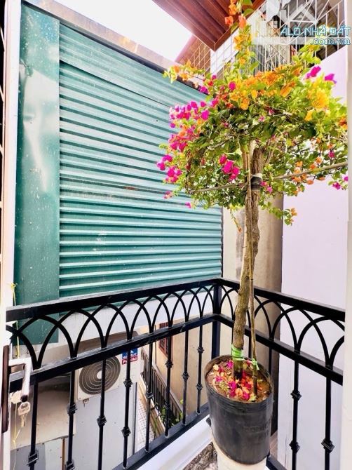 NHÀ ĐẸP PHỐ MINH KHAI – 47M² – 5 TẦNG – THANG MÁY – GIÁ 12,5 TỶ