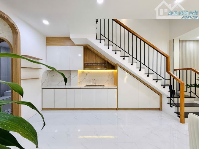Gò vấp đường số 8 nhà 1 sẹc 3 lầu có 4 PN, 2 sân thượng chỉ 6,85 tỷ - 8