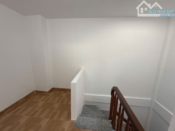 🏡 BÁN NHÀ PHỐ NGỌC TRÌ – BÁT KHỐI, THẠCH BÀN 🏡  ✨ Diện tích: 30,9m² ✨ Mặt tiền: 4,5m - 8