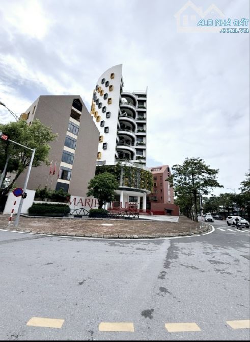 💎 LÂU ĐÀI TRIỆU ĐÔ – VIỆT HƯNG 💎 168m² – mặt tiền 9.8m – nội thất mạ vàng 9999 – thang m - 8