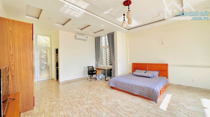 NHÀ 4 MÊ MẶT TIỀN ĐƯỜNG ĐẶNG THUỲ TRÂM GẦN NGÃ 3 LÊ DUẨN - Loctran - 9