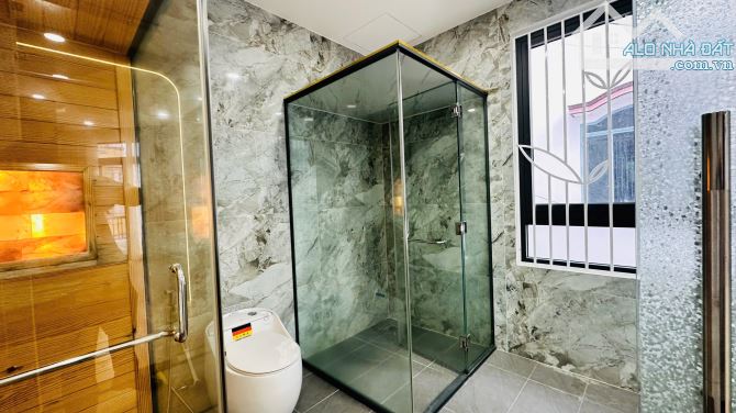 Bán nhà đẹp đường Phan Vinh, Nha Trang cách Biển 900m, giá rẻ. Gần công viên cách 100m - 9