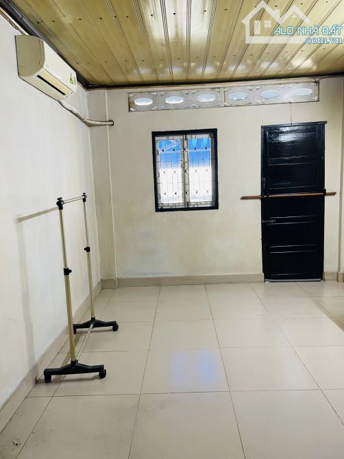 Bán nhà hẻm 3 gác thẳng 1 trục Trần Phú Q.5 : 24m2 - 3,5m x 7,5m - 9