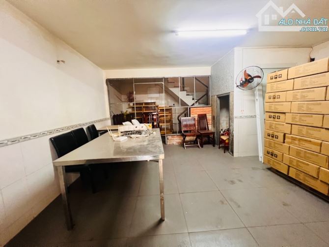 Toà văn phòng 4 tầng, 190m² mặt tiền gần 6m, hẻm 6m đường Thống Nhất Gò Vấp, có hầm, 14 tỷ - 9