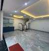 Bán nhà Thạch Bàn, Long Biên 33m2, 5 tầng, ô tô đỗ gần, 6.3 tỷ