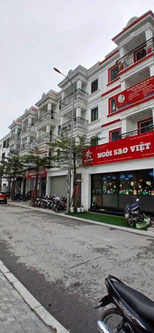 Liền kề 79 Ngọc Hồi 115m Mt 6.5m thang máy  34.5 tỷ - 2