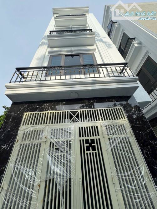 Nhỉnh 8ty 60m2 5 tầng Thang máy tại Đa Sỹ, Hà Đông ,