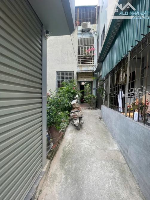 BÁN GẤP  NHÀ RIÊNG VỊ TRÍ ĐẸP  PHƯỜNG DƯƠNG NỘI , Ô TÔ ĐỖ CỬA , 68M2 , 8.5 TỶ.