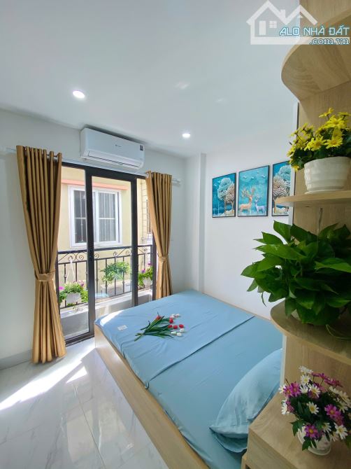 🏠Tòa CCMN 134m² 📏 8 tầng 🏢 42 phòng 🚪 Thu 200tr/th 💰 40 tỷ 📞 hangmini.com