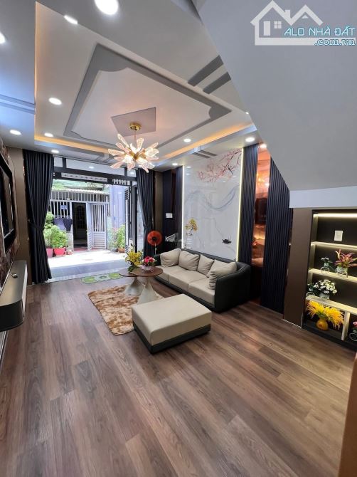 BÁN NHÀ DÂN XÂY- PHÚC LỢI- 45M2*4 ,3 NGỦ - 10M Ô TÔ ĐỖ TRANH- NGÕ NÔNG- SÁT  TRƯỜNG