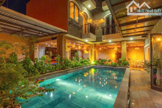 SIÊU PHẨM ĐẦU TƯ VILLA 2 TẦNG ĐƯỜNG TRẦN DUY  CHIẾN DT 300M2 NGANG 18M GIÁ CHỈ 40 TỶ