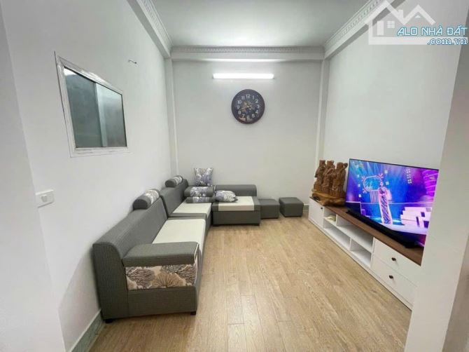 Bán gấp giá rẻ ngõ 1 tổ 8 Ngọc Hồi, Vĩnh Khang 52m, 5 tầng, mặt tiền 3.4m, 6.7 tỷ Thanh Tr