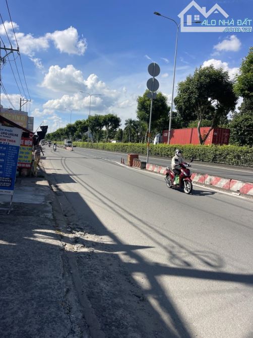 CHÍNH CHỦ NGỘP BÁN GẤP NHÀ C4 CHỈ 1/20M QUỐC LỘ 22 TÂN THỚI NHÌ HM.