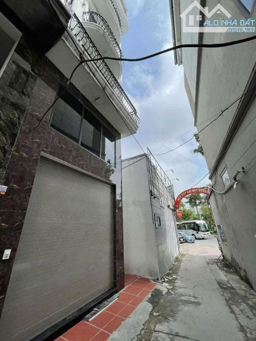 Chủ cần B.án gấp_TÂY MỖ_lô góc, ô tô cách 1 nhà, 36m2, 6 tầng, thang máy, sát bãi ô tô