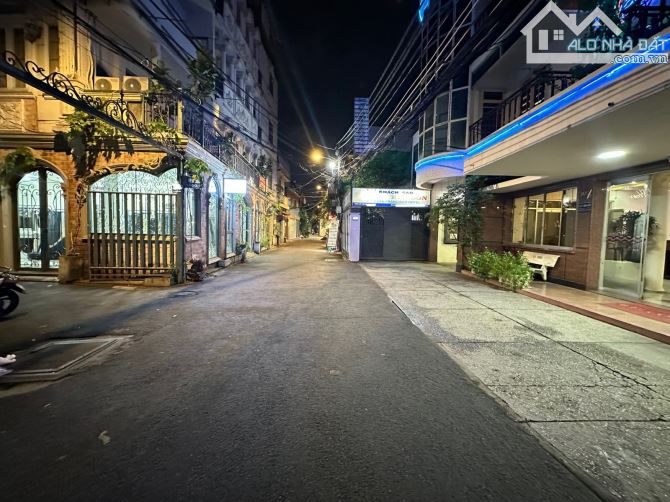HXH Lê Văn Sỹ, ngay nhà thờ Bà Chuông, 50m2, 8.9 tỷ.