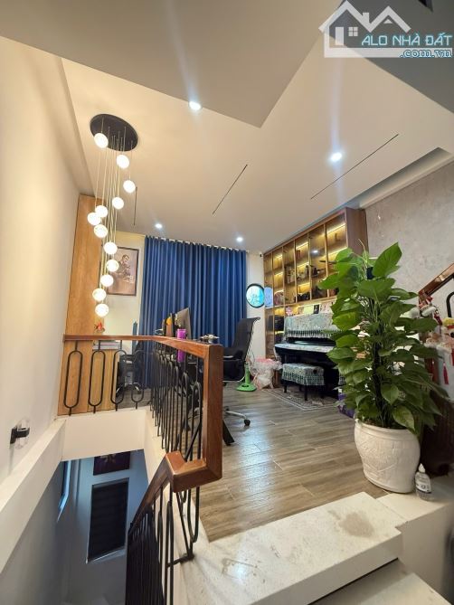 Nhà 3 Tầng - 3 Phòng Ngủ - full nội thất ở Tiểu La giá chỉ nhỉnh 5 tỷ - Không Ngập