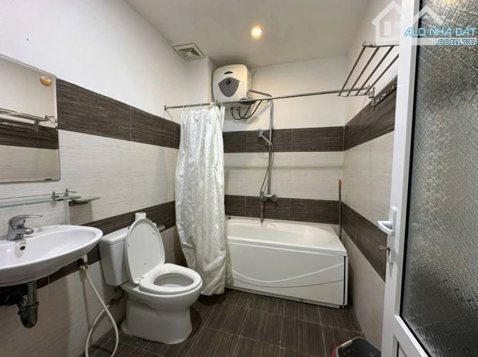 HIẾM _ BÁN NHÀ 2 TẦNG KIỆT OTO CHẾ LAN VIÊN _ 2 TẦNG , 76M² [ N 4M ] GIA: 8.8 TỶ