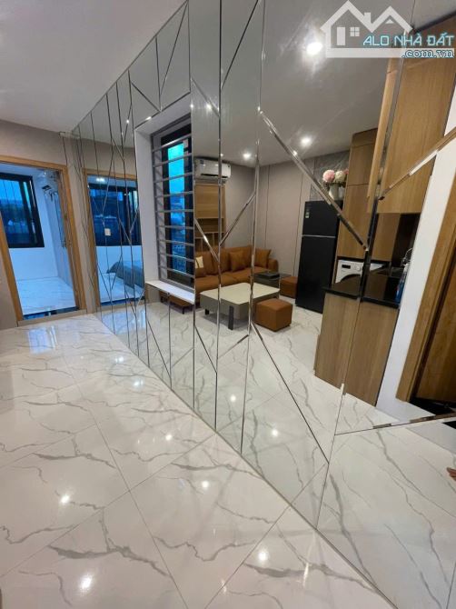 Ị TRÍ SIÊU ĐẸP - ĐƯỜNG RỘNG Ô TÔ VÀO TẬN CHÂN CẦU THANG - CÁCH Ô TÔ TRÁNH 20m- Phương Mai