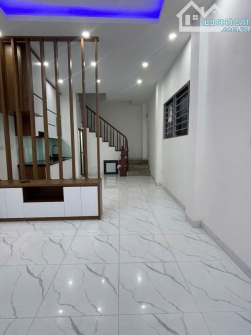 Mỹ Đình 35m2 4 tầng lô góc gần ô tô tặng full nội thất nhỉnh 7 tỷ