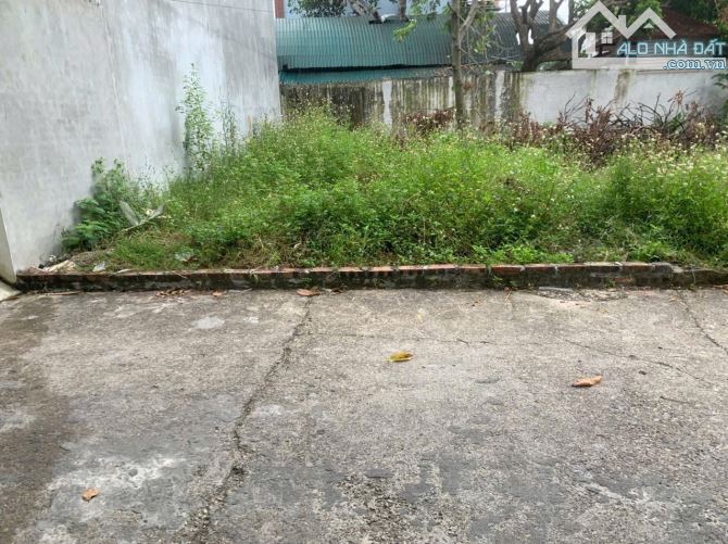 Bán Đất -xã Hiền Ninh- Sóc Sơn -87m² – 3,05tỷ-Full TC – Ô Tô Tránh – MT khủng-Bìa Làng.