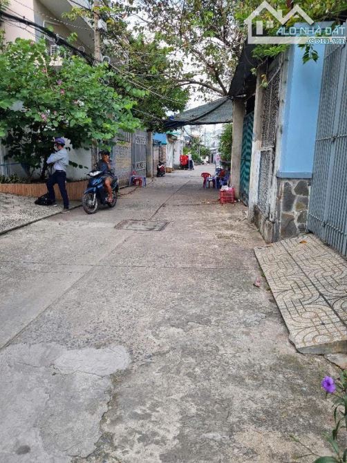 bán nhà trung tâm quận 8, đường lương văn can, 4.5x24m, ô tô đỗ cửa