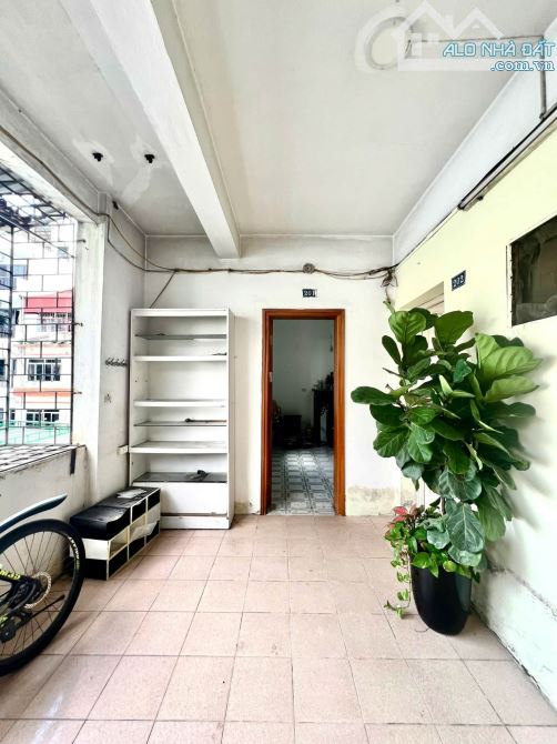 Hiếm Bán - Lô Góc - Thoáng Sáng - Tập Thể Nguyễn Chí Thanh - Dt: 95m2/2PN*nhỉnh 6tỷ