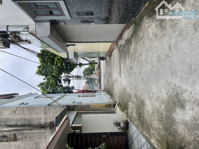 SÓT LẠI MẢNH ĐẤT 42M2 ĐÔNG DƯ- TRONG ĐÊ, GIÁ 3.X TỶ