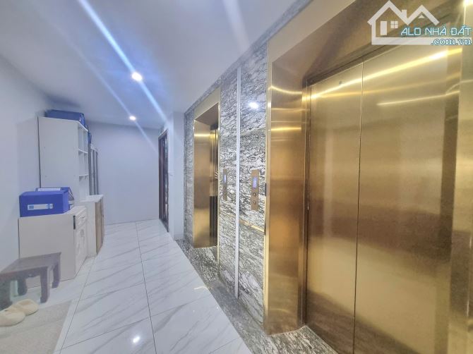 BUILDING 7 tầng 1 hầm, 2 tháng máy, mặt tiền 16m, 288m2, 125 t.ỷ tại Lạc Long Quân