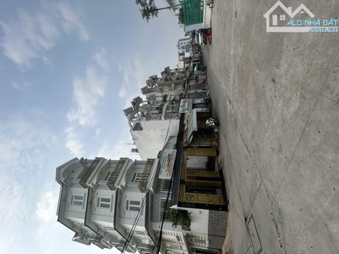SIÊU PHẨM LÔ GÓC – 5 TẦNG – NGAY KHU TÊN LỬA – VỪA Ở VỪA KINH DOANH – 91M² – GIÁ CHỈ 10.99