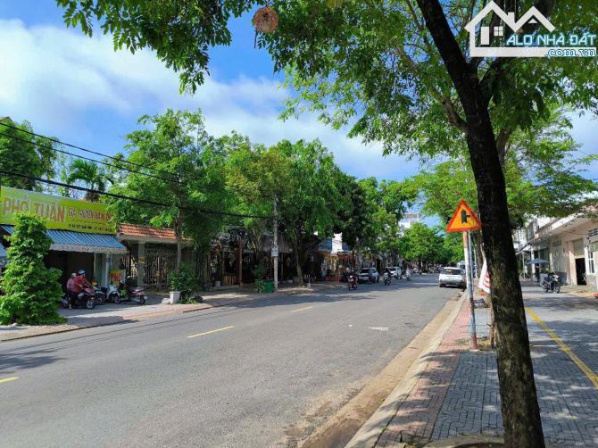 ĐẤT MẶT TIỀN XÔ VIẾT NGHỆ TĨNH, GẦN HOÀNG HOA THÁM, 10X36M, GIÁ HẤP DẪN 23 TỶ, CÒN THƯƠNG