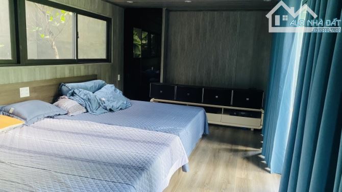 ♥ Villa Nghỉ Dưỡng, sát Biển Nguyễn Tất Thành, 357m2, ngang 18m, 16 tỷ