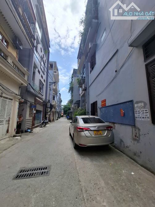 *Bán nhà Tứ Hiệp-Thanh Trì 40m²,5 tầng mặt ngõ thông ô tô,KD tốt,tặng nội thất.Giá 7,8 tỷ