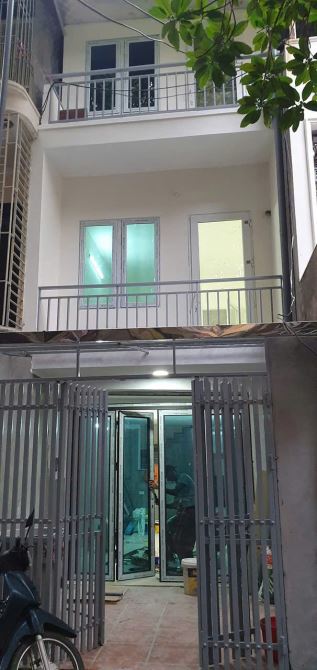 Cho thuê nhà nguyên căn Thái hà - Đống đa, diện tích 40m, 3 tầng, kinh doanh, giá 15tr.