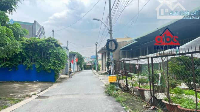 Cho thuê nhà xưởng , kho chứa hàng tại. Phường Trảng Dài • diện tích : 13m x 25m ( 325m2 )
