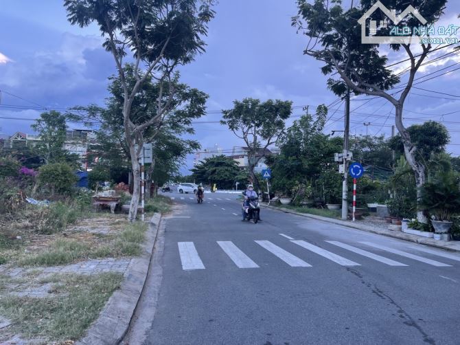 Chính chủ bán lô đất đường 7m5 đẹp vuông vắn chỉ nhỉnh 6 tỷ