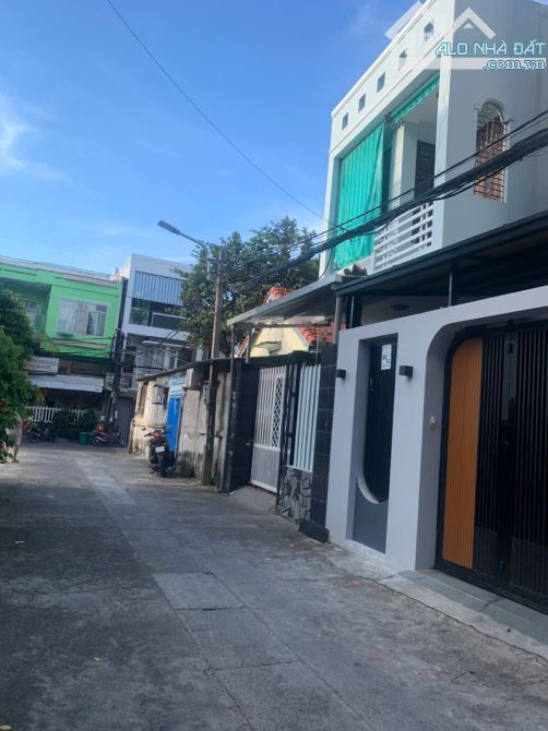 Bán nhà 2 tầng đường ô tô Nguyễn Đức Trung DT 90m2