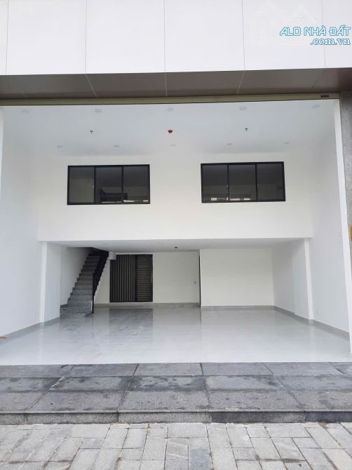 Bán shopphouse XH1 đường A2 KĐT Phước Long 2 dt 120m2 ngang 8m