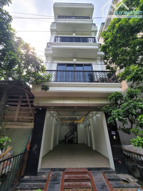 +SIÊU PHẨM CỔNG ĐỒNG- LA KHÊ HĐ-PHÂN LÔ- VỈA HÈ -ÔTÔ TRÁNH-KINH DOANH.50M/5T/4,5mMT.NHÀ MỚ