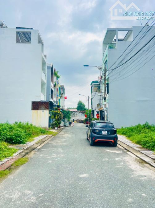 Chủ gửi bán căn nhà 4 Tầng ở lò lu,q9 56m giá 6ty5