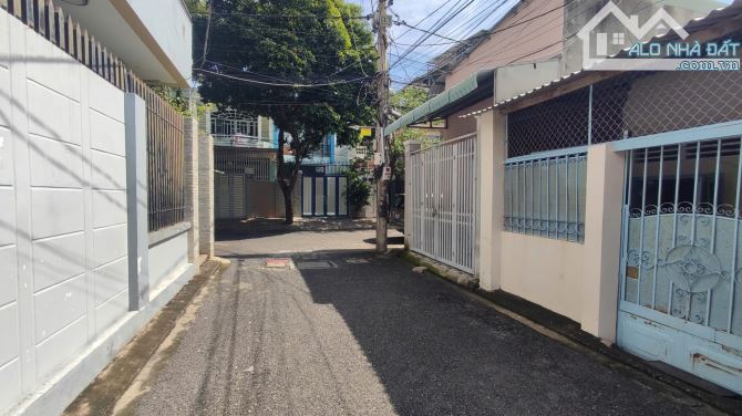 BÁN CĂN NHÀ CẤP 4 KHU NỘI BỘ HOÀNG VĂN THỤ_PHƯỜNG 7_VŨNG TÀU_DÂN TRÍ CAO_HẺM Ô TÔ THÔNG