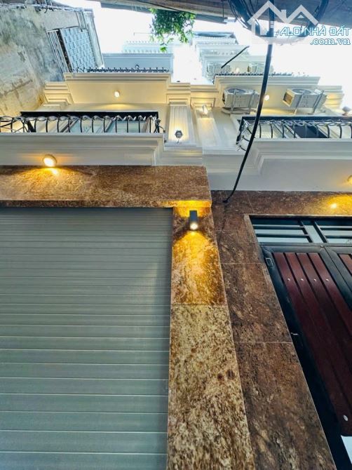 Bán toà CHDV Hoàng Hoa Thám, ngõ thông, gần phố, 7T thang máy, PCCC, 50m2, giá 13 tỷ