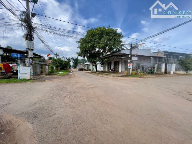 Bán lô góc 2 mặt tiền Buôn Ju P Tân An.