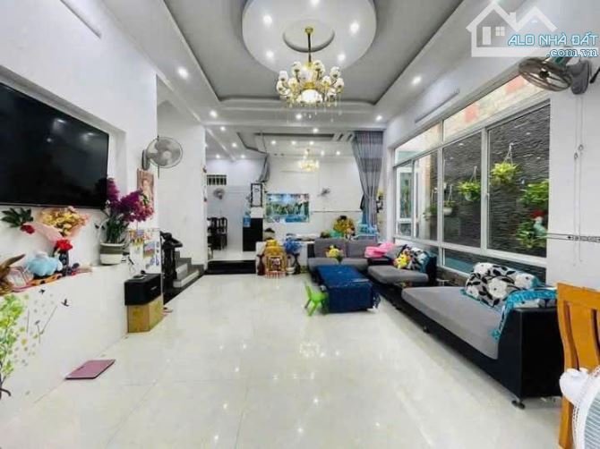 BÁN NHÀ ĐƯỜNG PHAN CHU TRINH, PHƯỜNG 2, VŨNG TÀU, DIỆN TÍCH 147.6M2 NGAY TRUNG TÂM SẦM UẤT