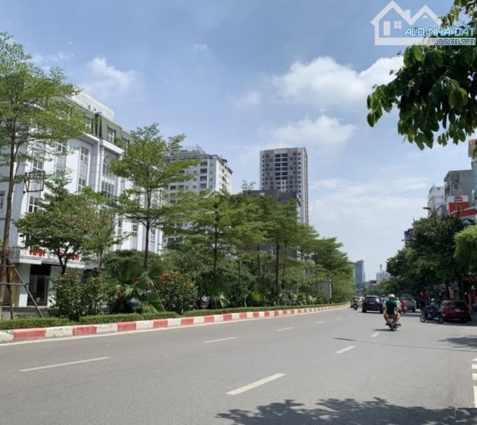 - TOÀ NHÀ CĂN HỘ DỊCH VỤ - TÂY HỒ GẦN Ô TÔ - 10 PHÒNG FULL NỘI THẤT - DT 43 M - MT 4 M - 6
