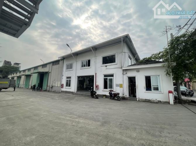Cho thuê kho xưởng 250m2 2 tầng Sài đồng, điện 3 pha