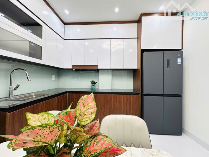 NHÀ ĐẸP GIÁ RẺ MỸ ĐÌNH, 5M RA PHỐ, NỘI THẤT XIN SÒ ĐẲNG CẤP, 2 MẶT NGÕ, CHỦ CẦN BÁN GẤP.