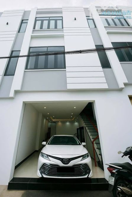 NHÀ 3 LẦU MỚI 100% - HẺM HÙNG VƯƠNG - P. TÂN LẬP, GIÁ 3,15 TỶ