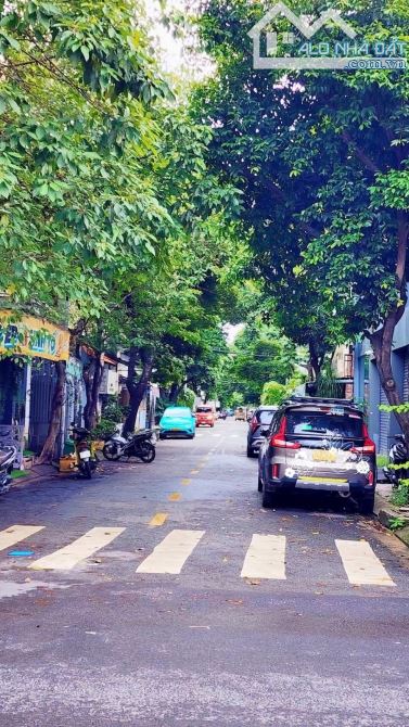 🏡 NGUYỄN XUÂN KHOÁT – TÂN SƠN NHÌ – TÂN PHÚ ✨ HẺM NHỰA 8M – NGANG KHỦNG 10.5M – 74M²