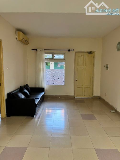 Cho thuê nhà biệt thự Nguyễn Văn Linh - Quận 7 - 160m2 - 25tr/tháng