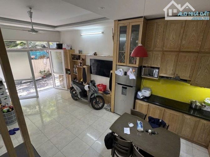 XUÂN THỦY – LÔ GÓC 2 MẶT THOÁNG – 45M² x 5 TẦNG – MẶT TIỀN SIÊU RỘNG – NHÀ ĐẸP DÂN XÂY – T